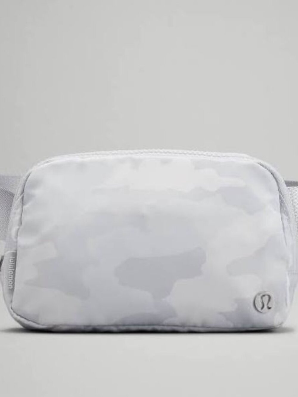 Lululemon Everywhere Crossbody Belt Bag 1L - Grey Camo